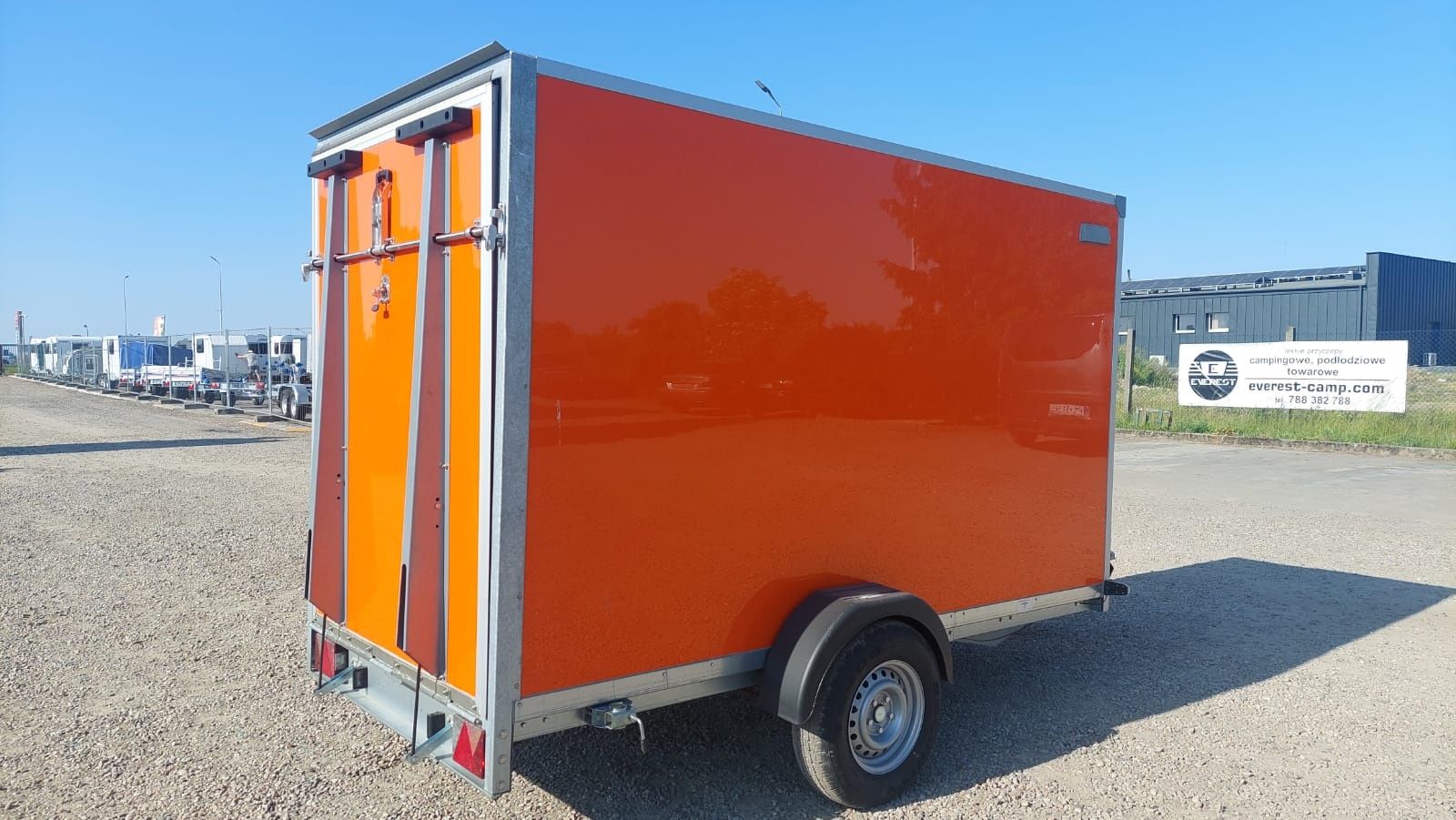 Furgon z trapem Orange D300Sz150W180 dostępna od ręki Najtaniej Okazja