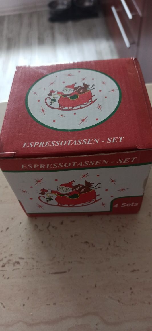 Świąteczne filiżanki espresso