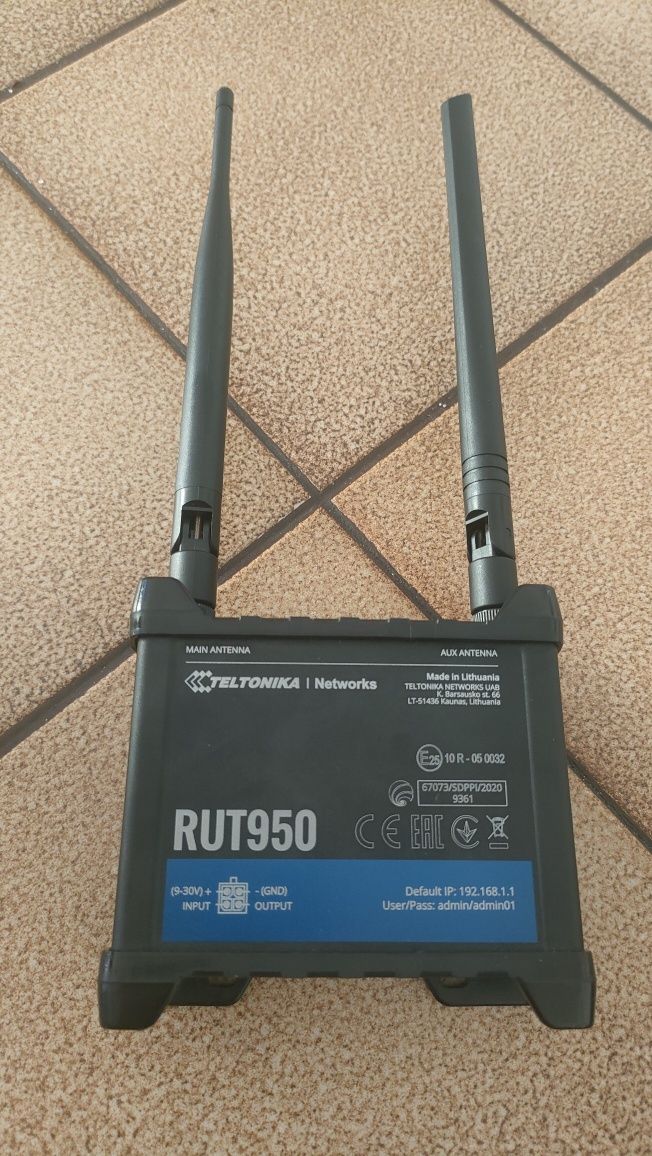 Ruter Teltonika RUT950 router LTE Dual SIM