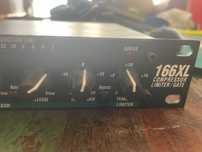 Compressor/limiter/gate dbx 166XL