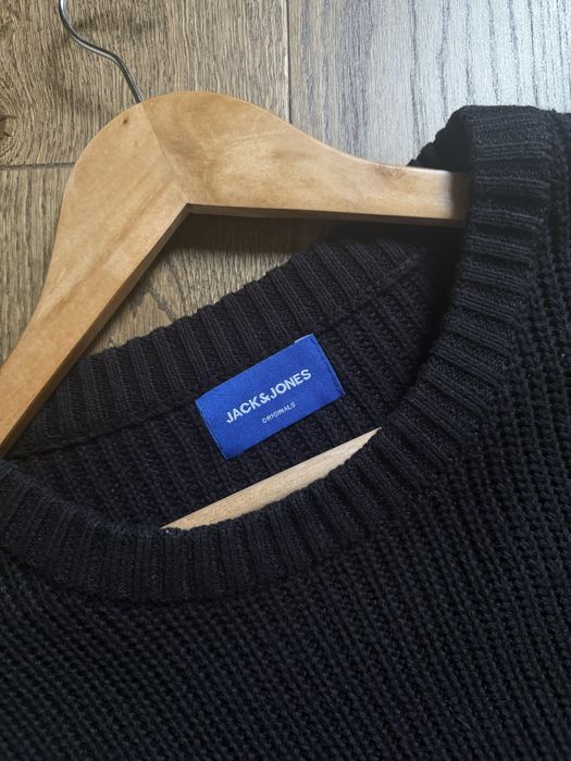 Светр пуловер чорний  jack&jones оверсайз