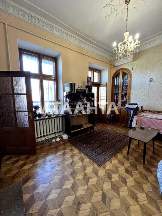 Большая 4-х комн. квартира в историческом центре города на ул. Пастера