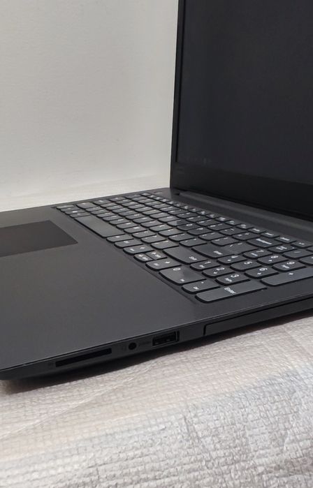 Laptop Lenovo V130-15IKB