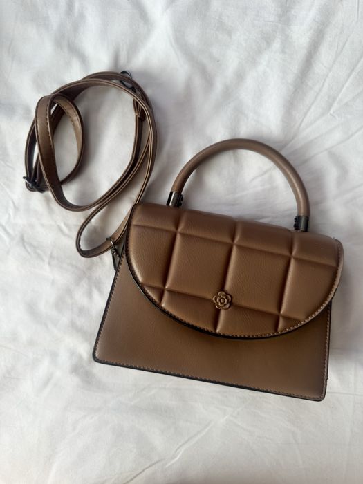 Коричнева жіноча сумка