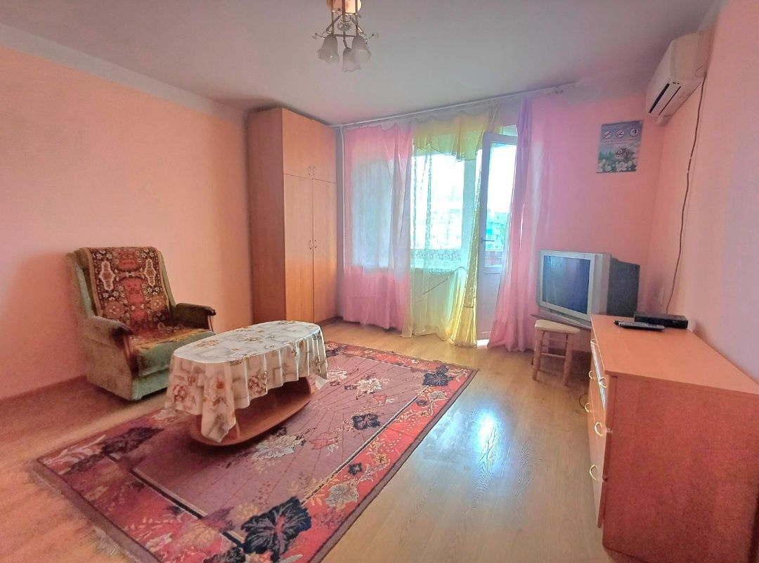 Продам 1 комнатную " Чешку" в ЦЕНТРЕ/ Ц.рынок