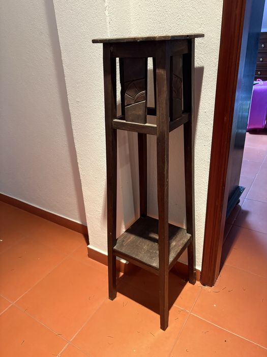 Floreira em madeira antiga