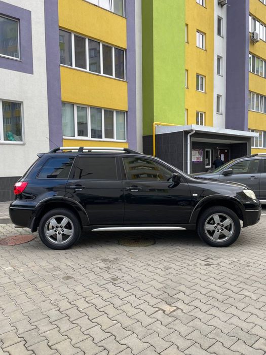 Продам Mitsubishi Outlander 2005 року
