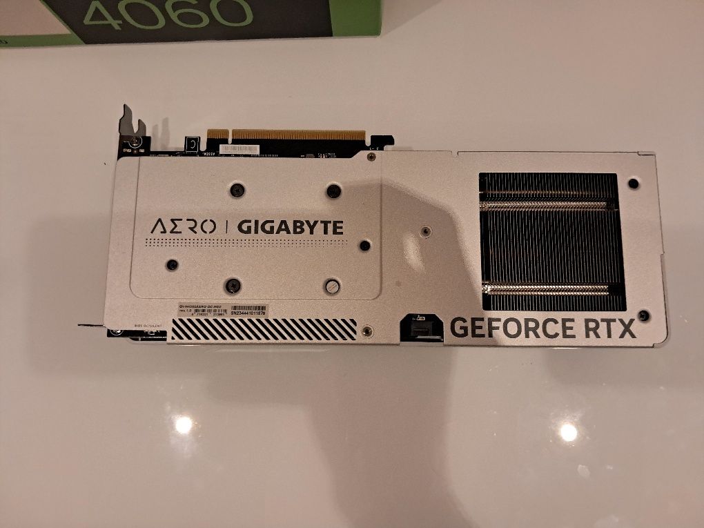 Karta graficzna GIGABYTE GeForce RTX 4060 Aero OC 8GB DLSS 3