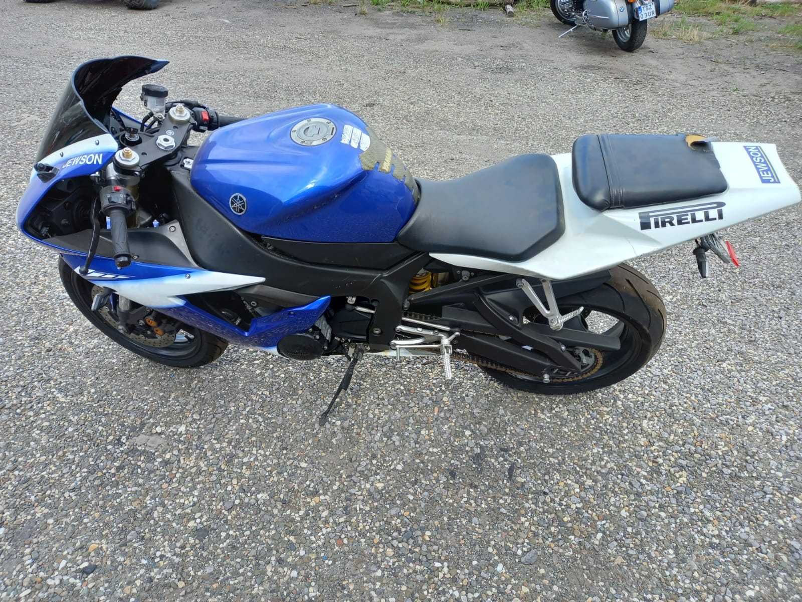 Motocykl Yamaha R1 na części lub w całości