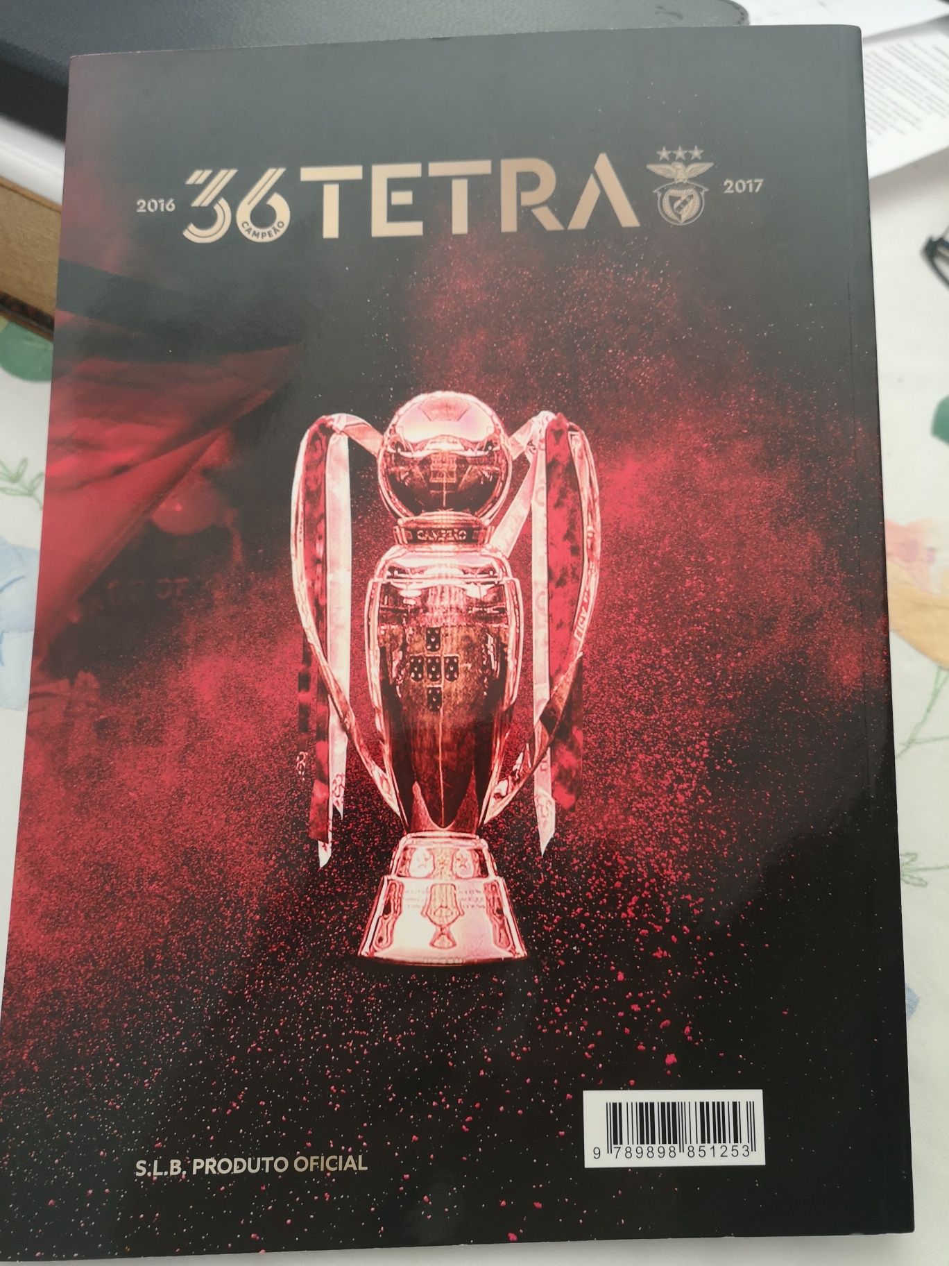 Livro do Benfica 36 Tetra Momentos de glória