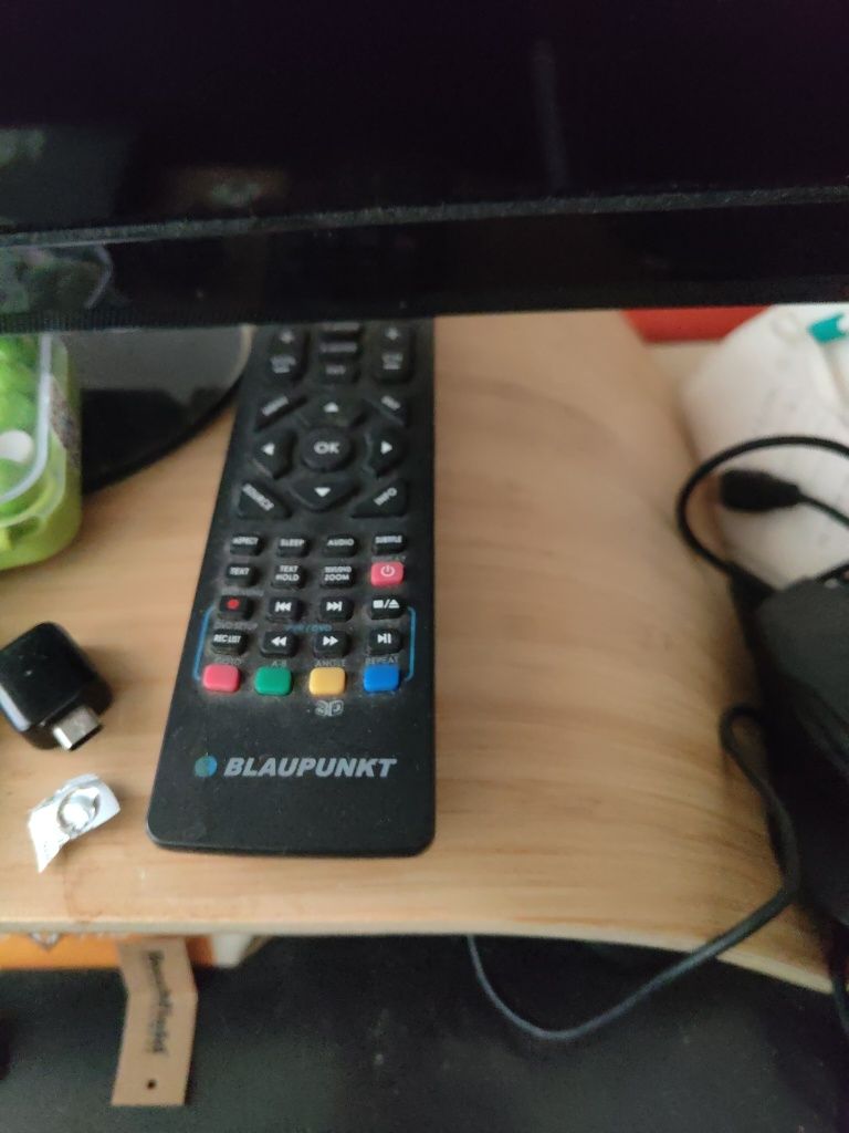 Tv led blaupunkt impecável