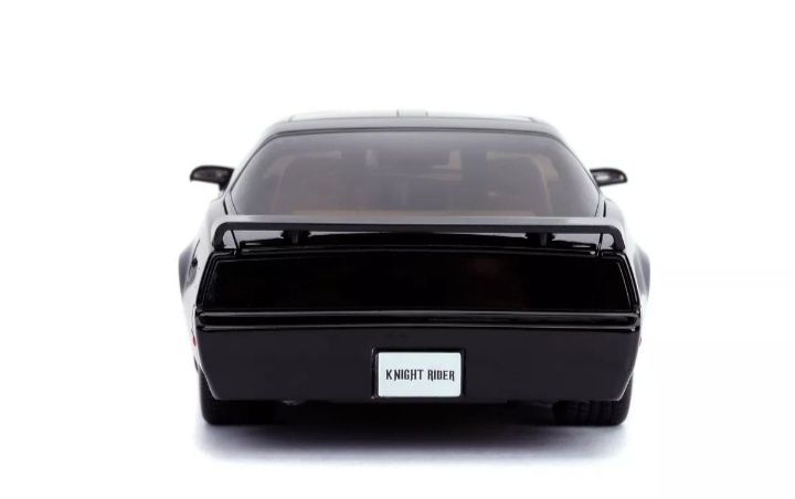 K.I.T.T justiceiro escala 1:24 dá luz vermelha