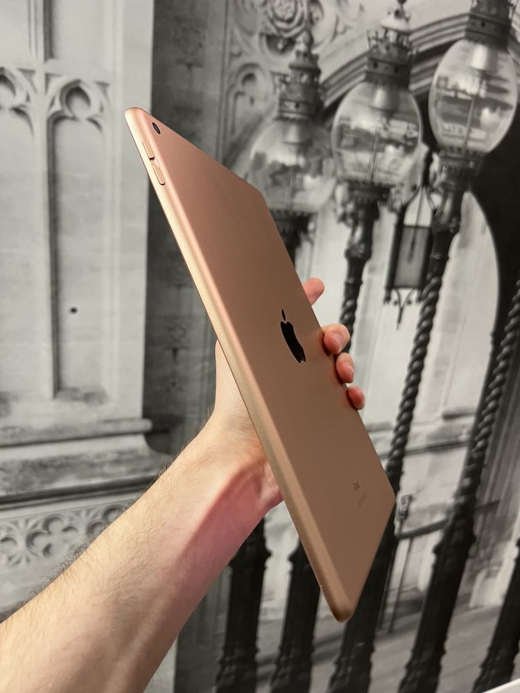 Apple iPad 8 128gb Rose Gold 2020 року1 0.2 з гарантією АКБ 95%