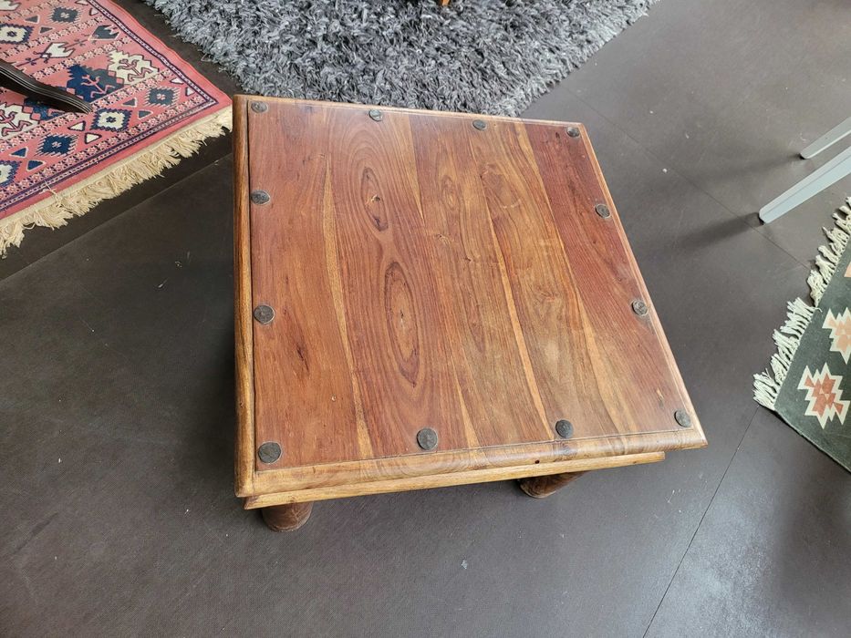 Mesa de centro em madeira maciça - óptimo estado