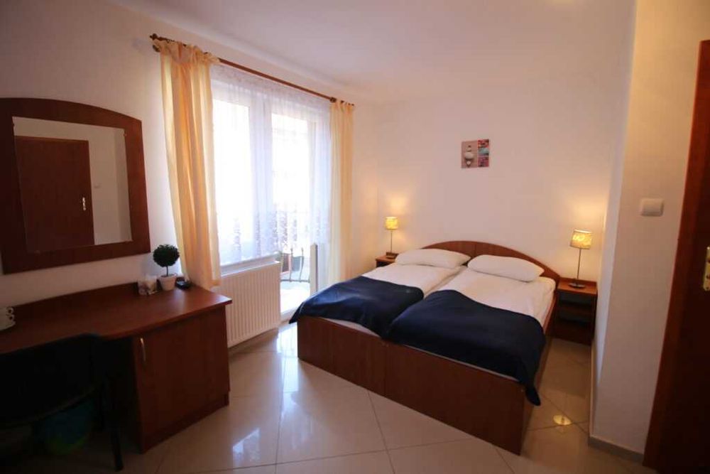 Mieszkanie/Pokoje na wynajem - długoterminowo - 2 osobowe i 3 osobowe!