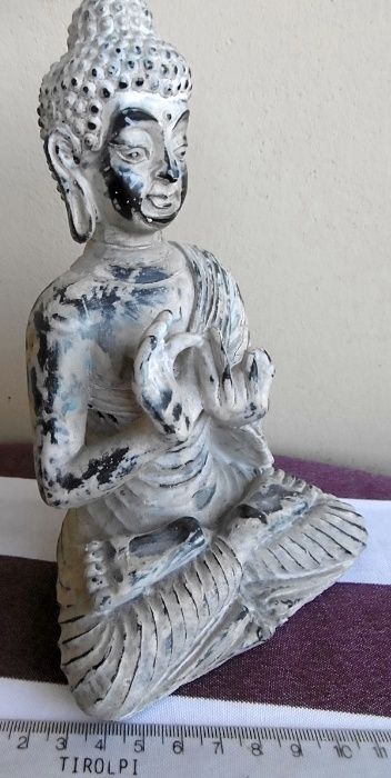 Figurka Buddy Budda siedzący - wysokość 20 cm