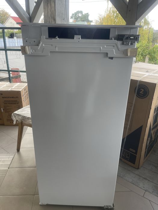 Холодильник вбудований новий з Німеччини