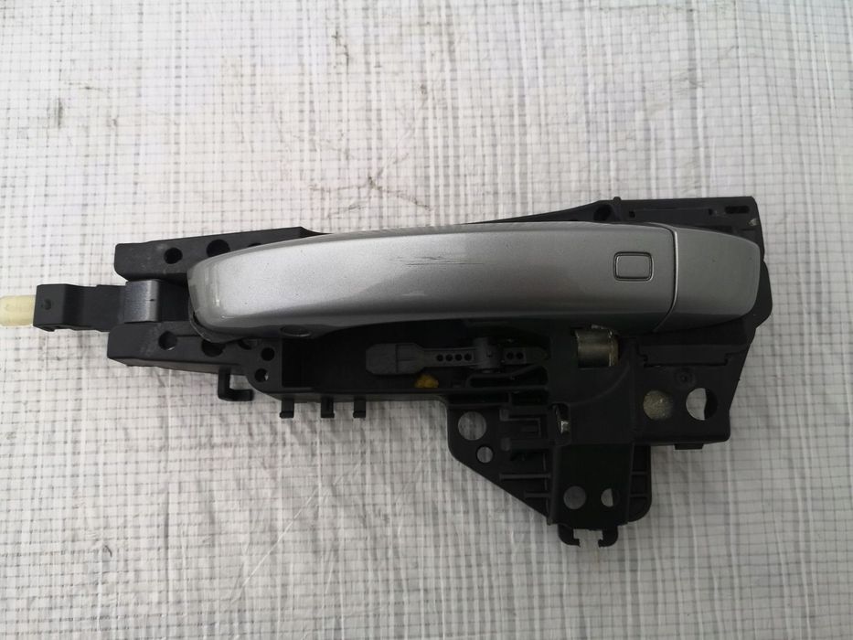 AUDI A8 D4 KLAMKA LY7G LEWY TYŁ KOMPLET KEYLESS GO