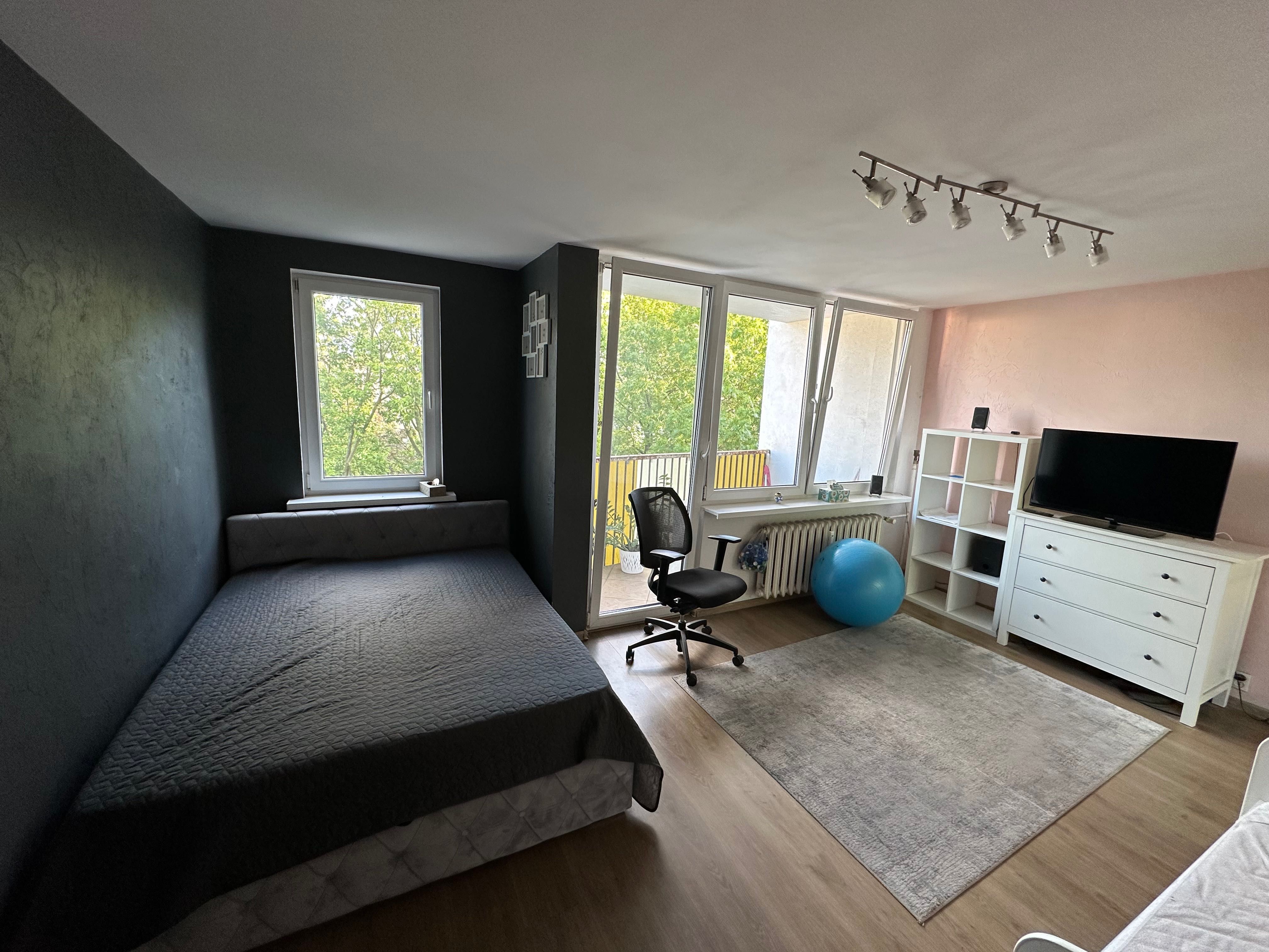 Wynajme pokój na Bemowie (21 m + balkon)