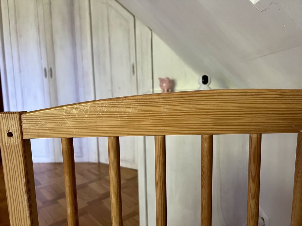 Łóżeczko dziecięce z materacem