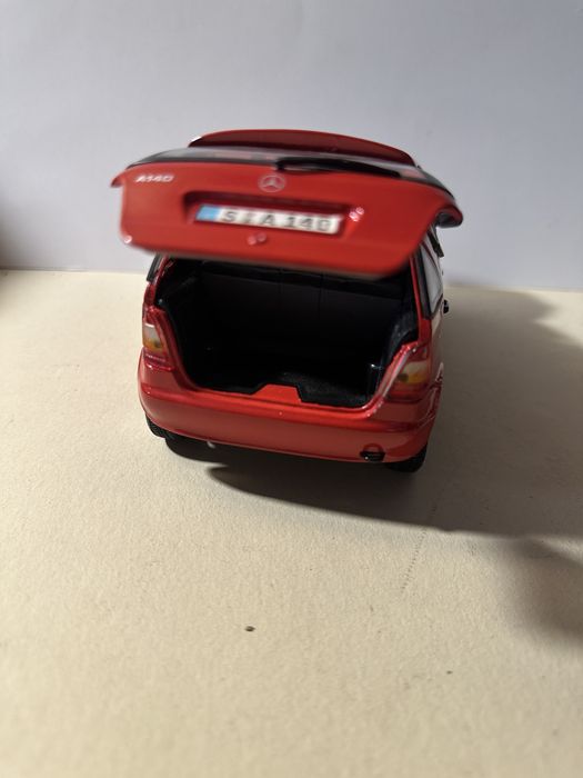 Mercedes class A escala 1:18