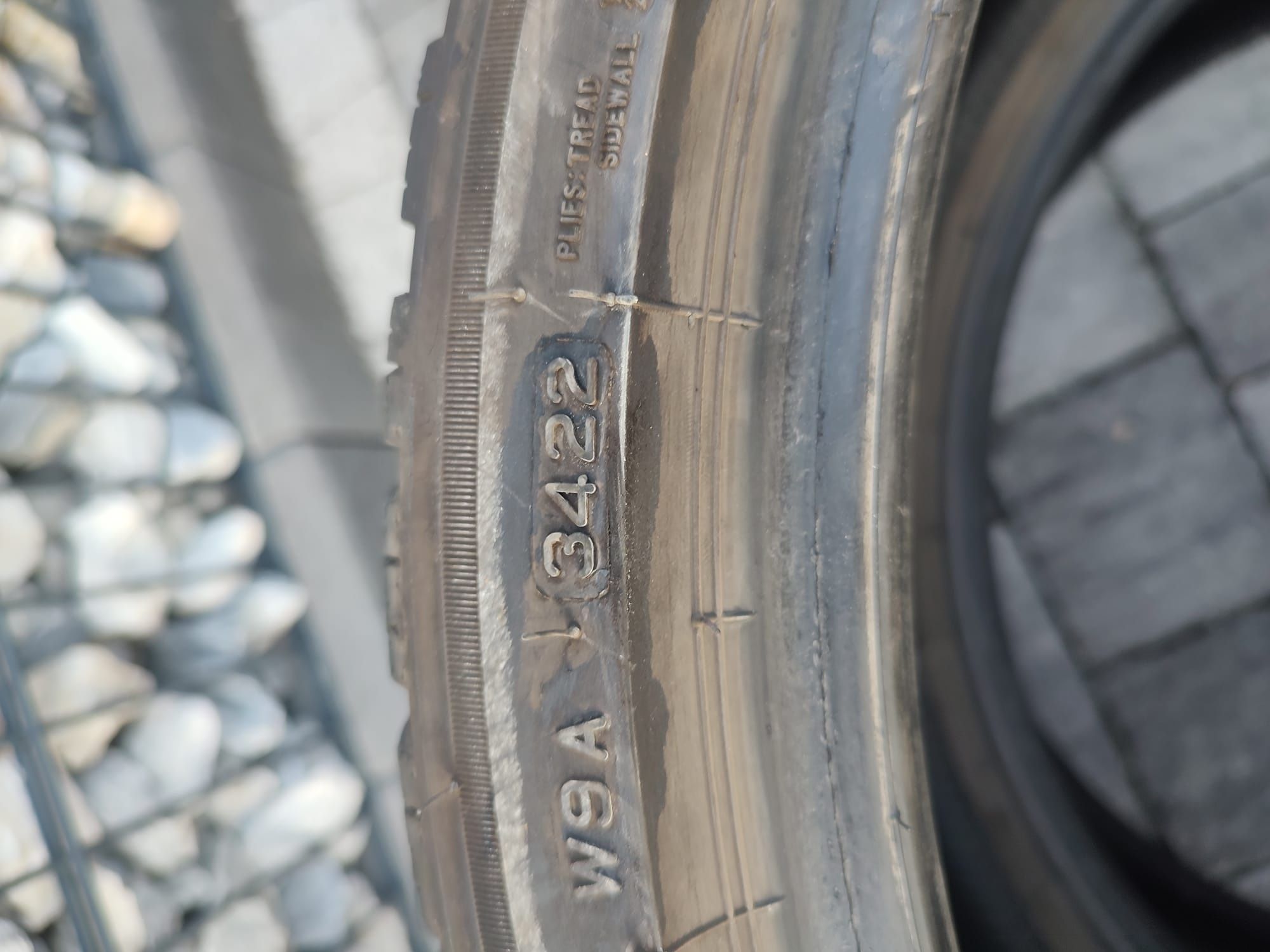 Bridgestone blizzak LM005 2x275/30R20 2x245/35R20