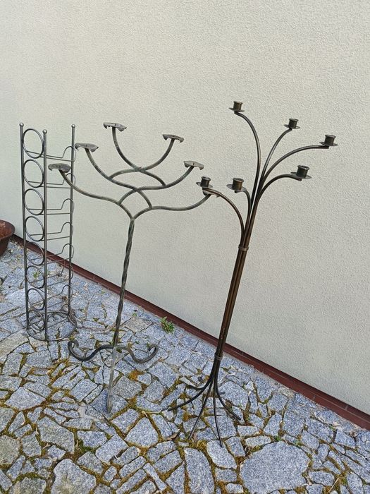 Dwa duże świeczniki + duży stojak na wino