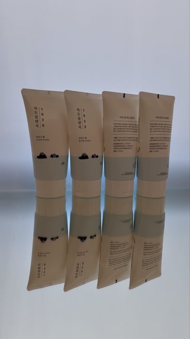 Round Lab 1025 Dokdo Cleanser пінка для вмивання