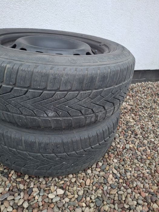 Sprzedam 2 koła zimowe r16