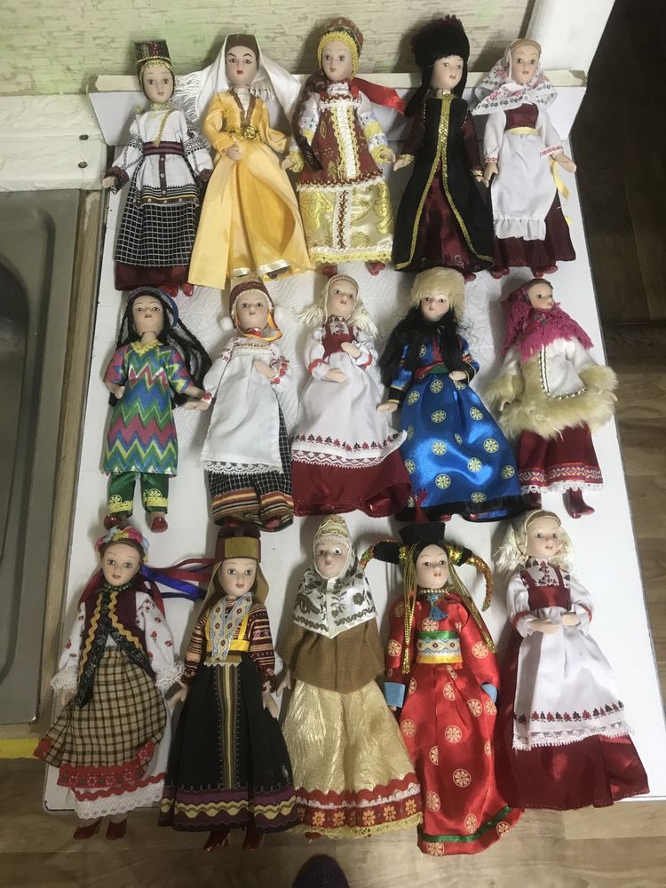 Коллекционные куклы народов мира фарфоровые