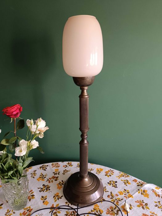 Lampa stojąca. Mosiężna.