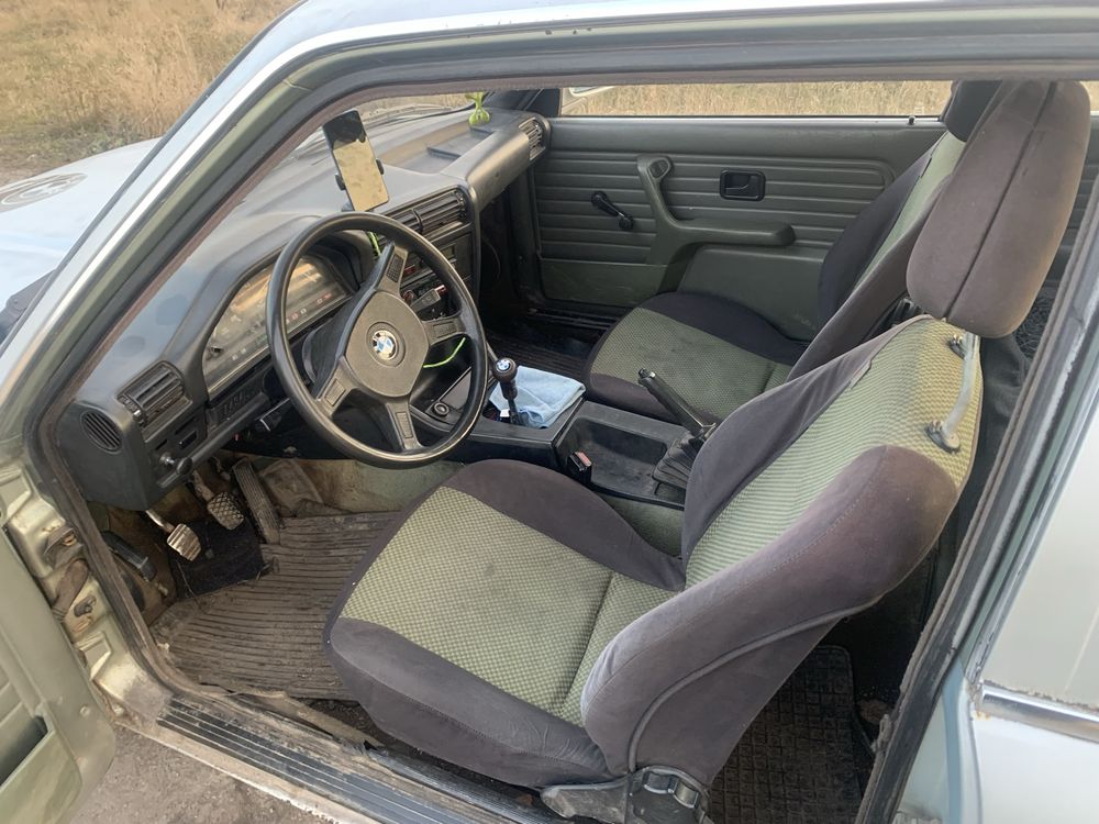 Продам BMW e30 купе