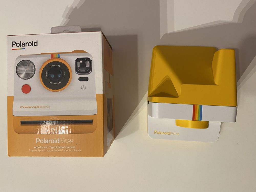 Polaroid Now i-type instant camera