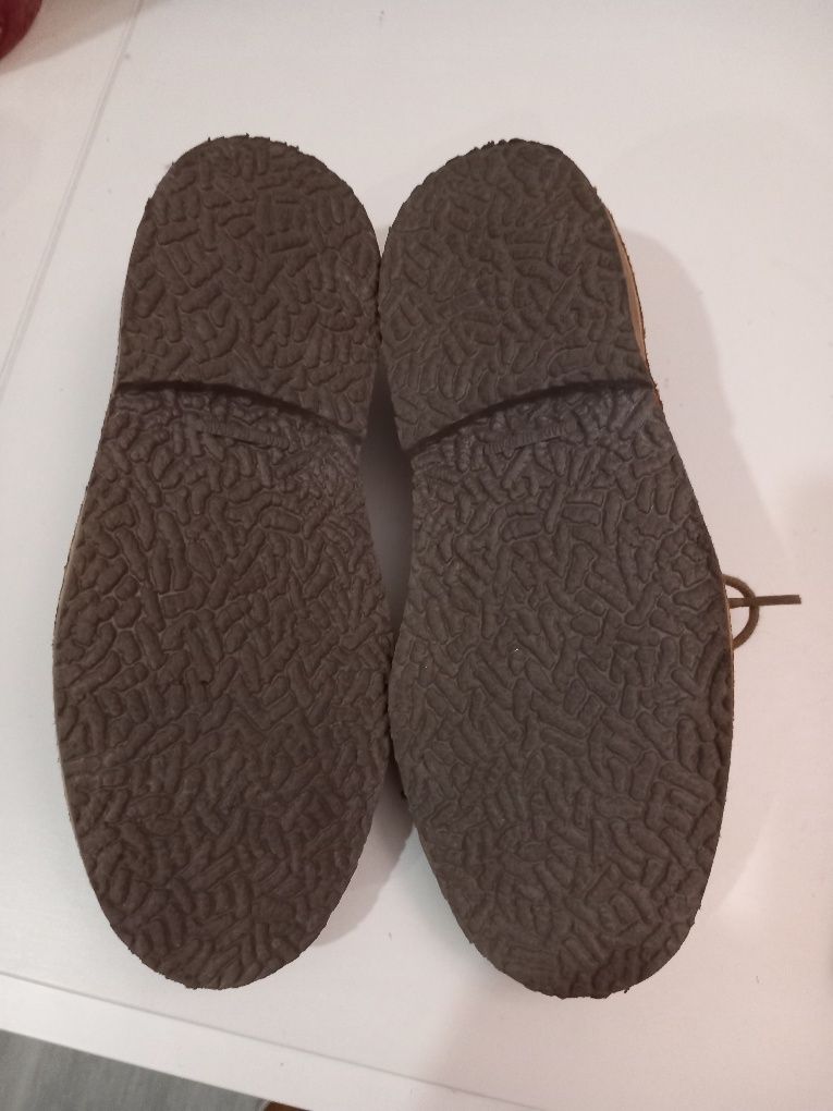 Sapatos criança castanhos