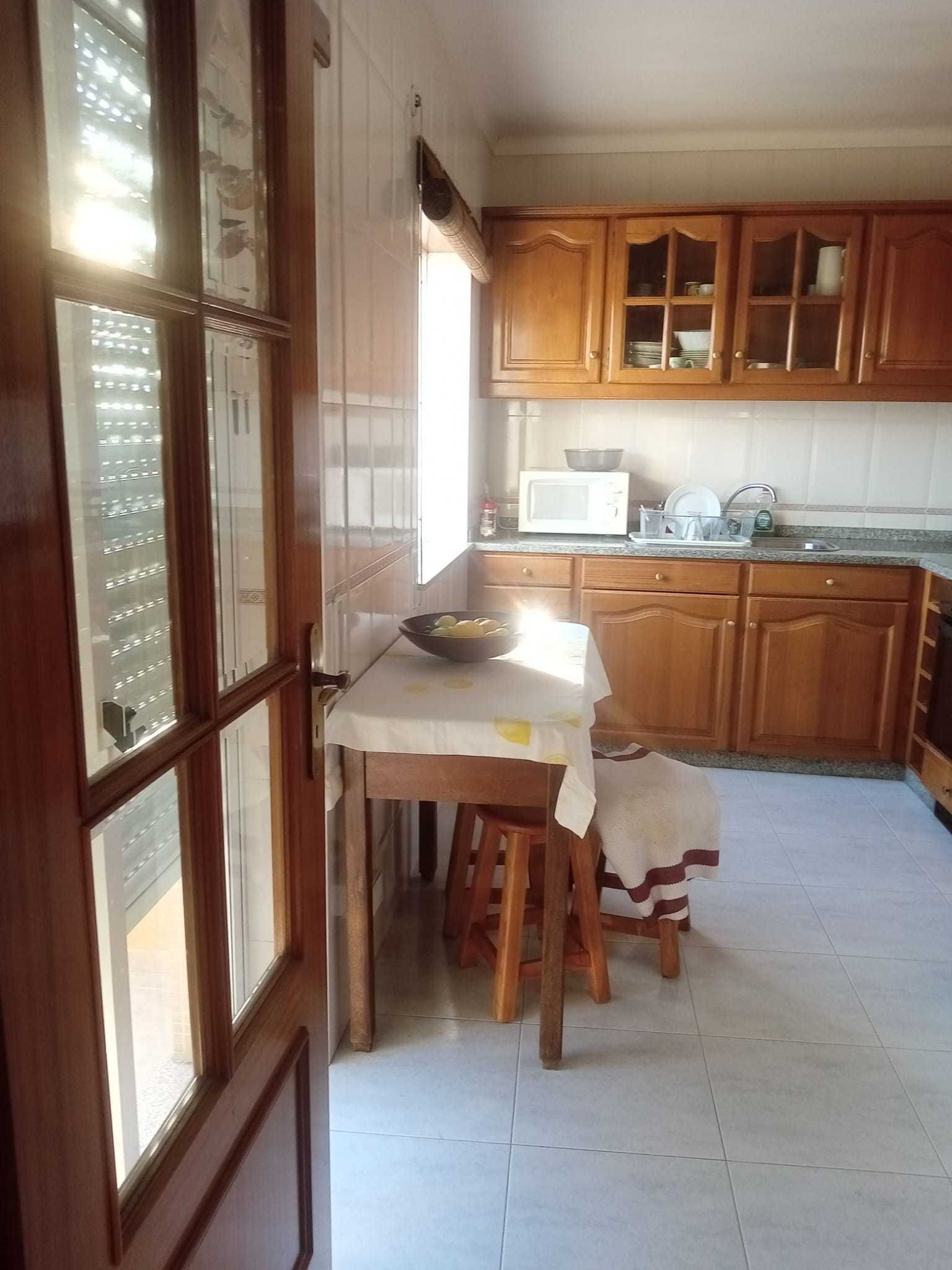 Quarto para menina estudante em Viana do Castelo