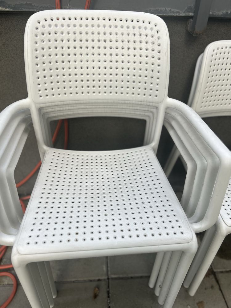 Zestaw ogrodowy Nardi Dwa stoly i 6 krzesel