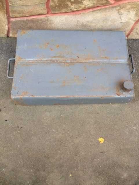 Каністра  металева.