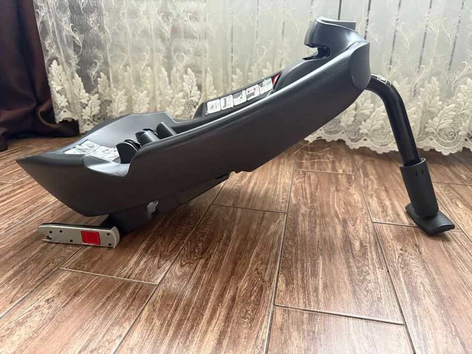 Автокрісло CYBEX Cloud Q Platinum з базою(ISOFIX) та адаптерами