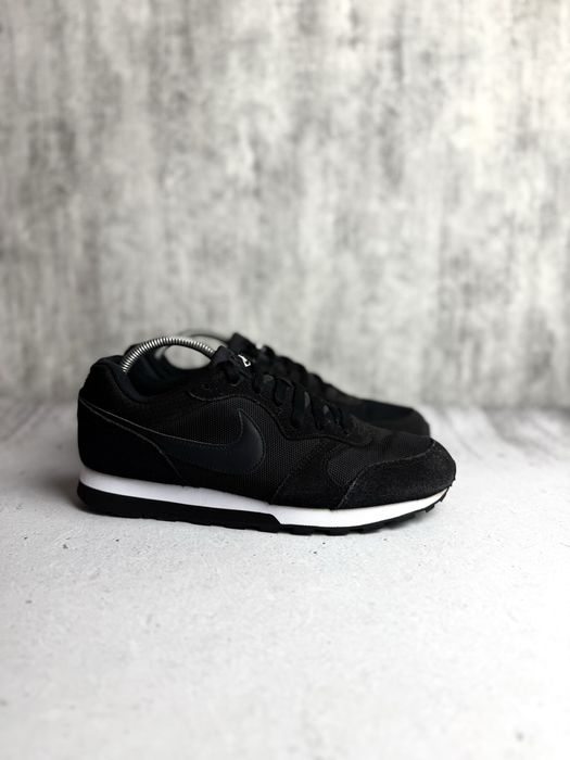 Кросівки Nike Wmns Md Runner 40(25.5)