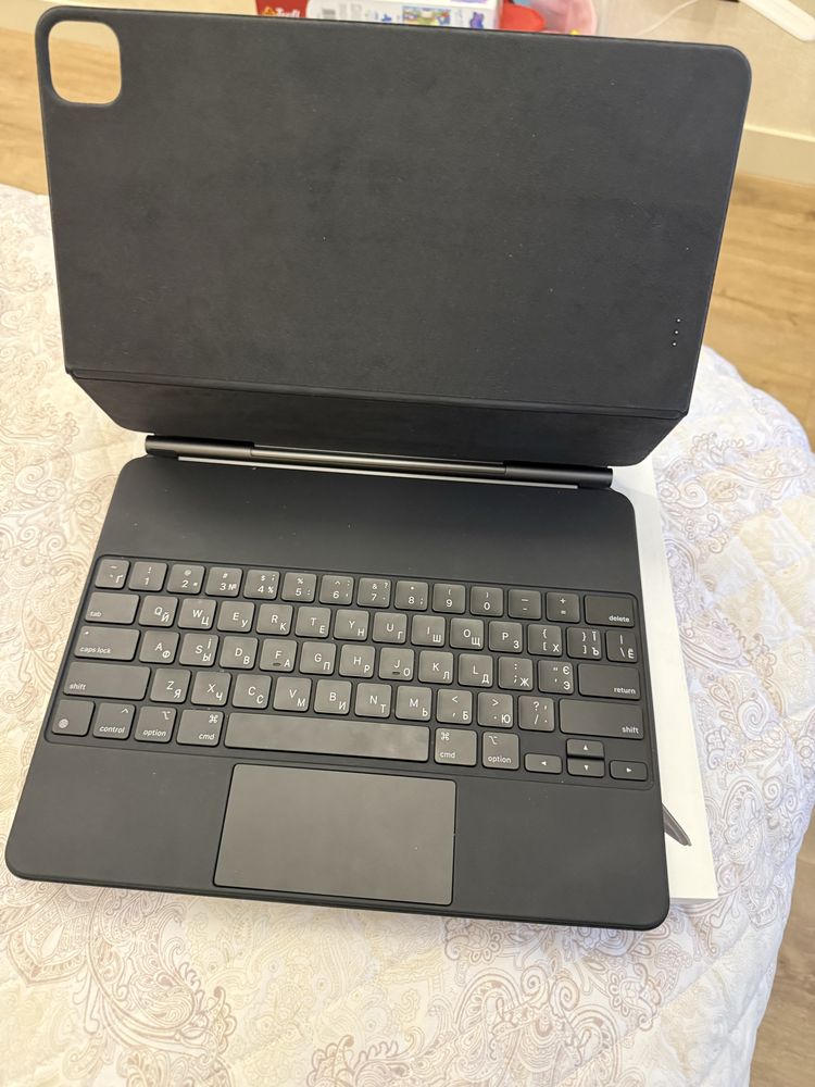 Apple Magic Keyboard IPad Pro 12.9 5th gen