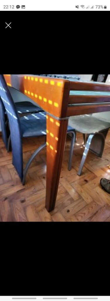 Vendo mesa extensível com 4 cadeiras