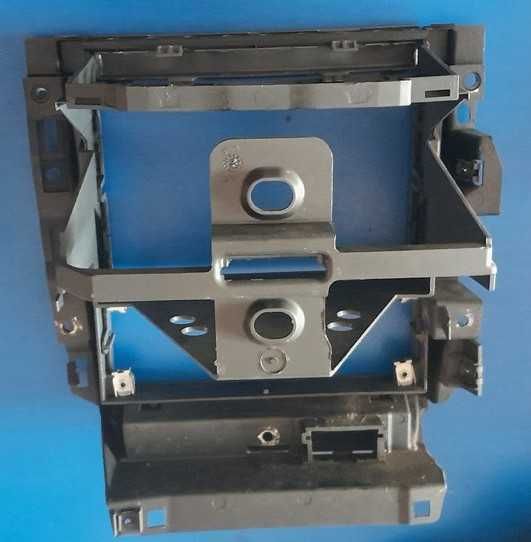 Konsola środkowa ramka radia stelaż kosz Vw Golf mk4 IV 1J1'858069F