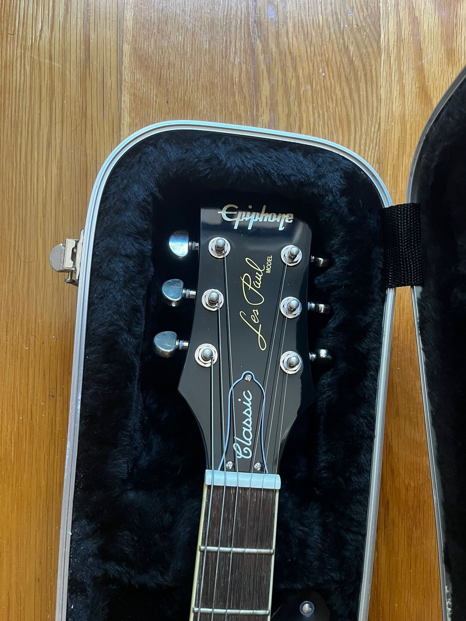 Guitarra Epiphone Les Paul com Hardcase