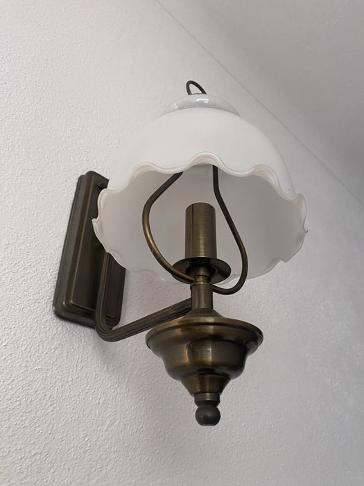Candeiro antigo em bom estado