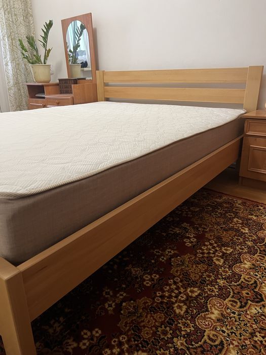 Ліжко з матрасом 160/200