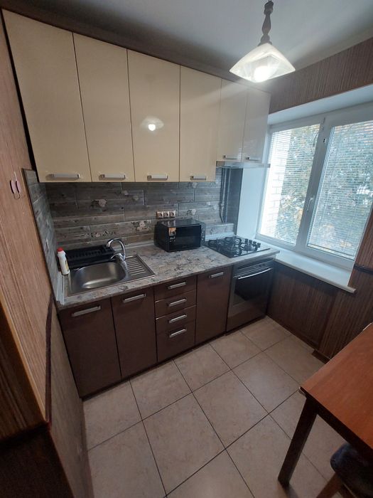 Продаж 2 кімнатна  квартира  Центр