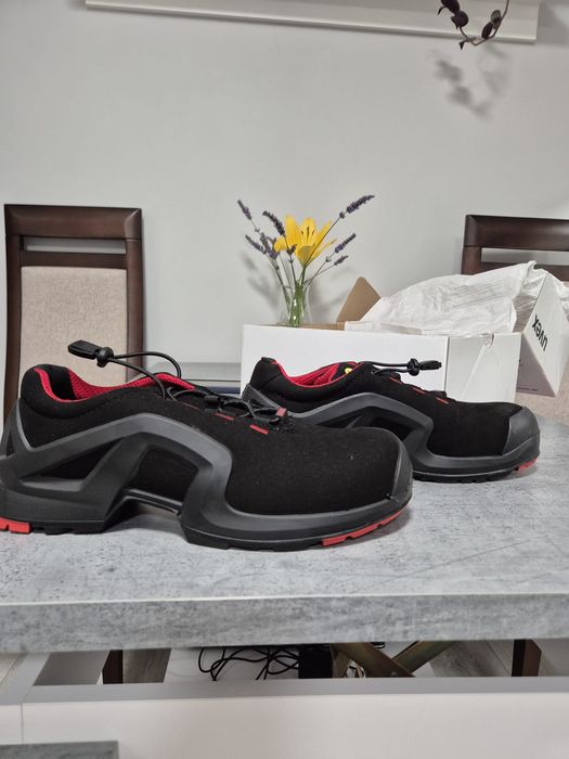 Witam sprzedam nowe buty Uwex