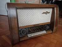 Stare radio Loewe Opta Meteor.