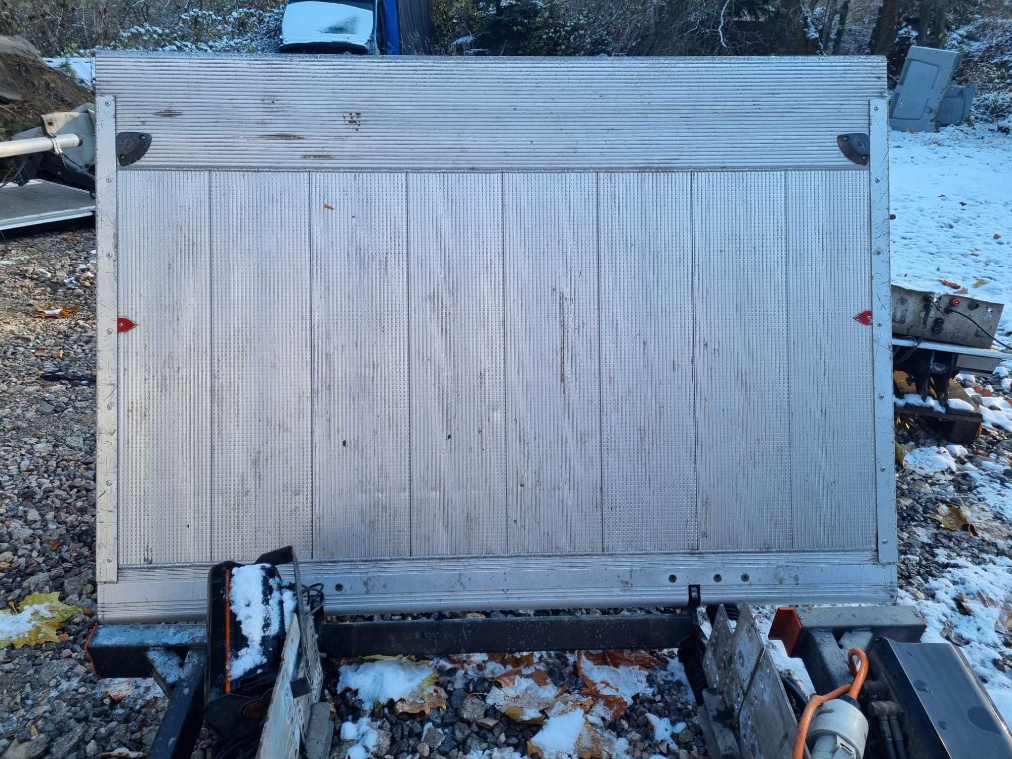 Winda Dhollandia 750 kg do Iveco Daily z montazem. Zakup na raty.