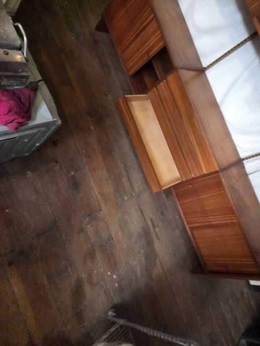 Estante estilo nordico em bom estado em freijo e  teka .